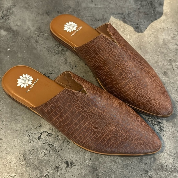 Yellow Box Novita Mule Flat Shoe Size 8.5 Brown - Picture 2 of 11
